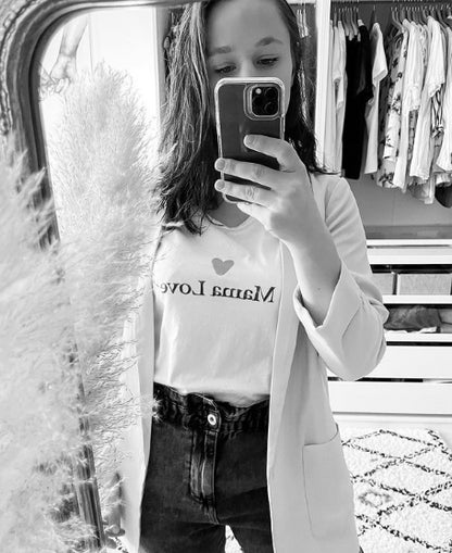 Tee-shirt "Mama Love" en coton bio – Le cadeau parfait pour maman ou future maman