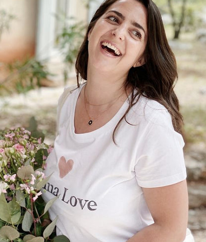 Tee-shirt "Mama Love" en coton bio – Le cadeau parfait pour maman ou future maman