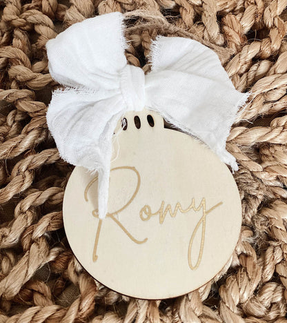 Boule de Noël en bois personnalisable