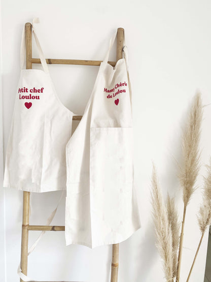 Duo de Tabliers Personnalisés Maman/Mamie et Kid – Cadeau Fun et Unique