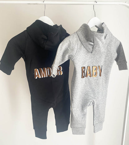 Combinaison Bébé Personnalisable à Oreilles – Confort et Style