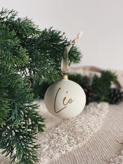Boule de Noël Personnalisée Blanc Laine – Décoration de Noël Unique et Élégante