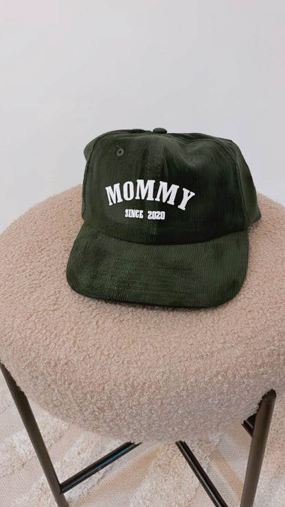 Casquette Personnalisée Mommy & Daddy en Velours – Style Unique & Souvenirs Brodés
