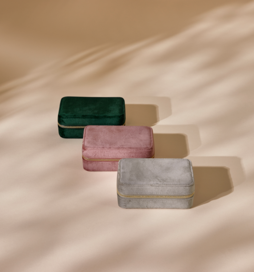 Boîte à Bijoux Personnalisée en Velours – Mamie Chérie 💛