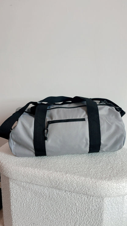Sac de Sport gris Personnalisé – Pratique et Stylé pour Tous les Sports